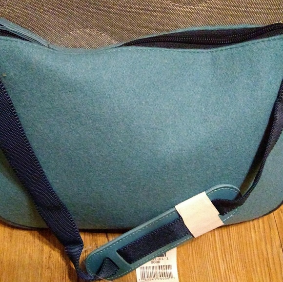 NWT Gap Hand bag - Picture 2 of 4